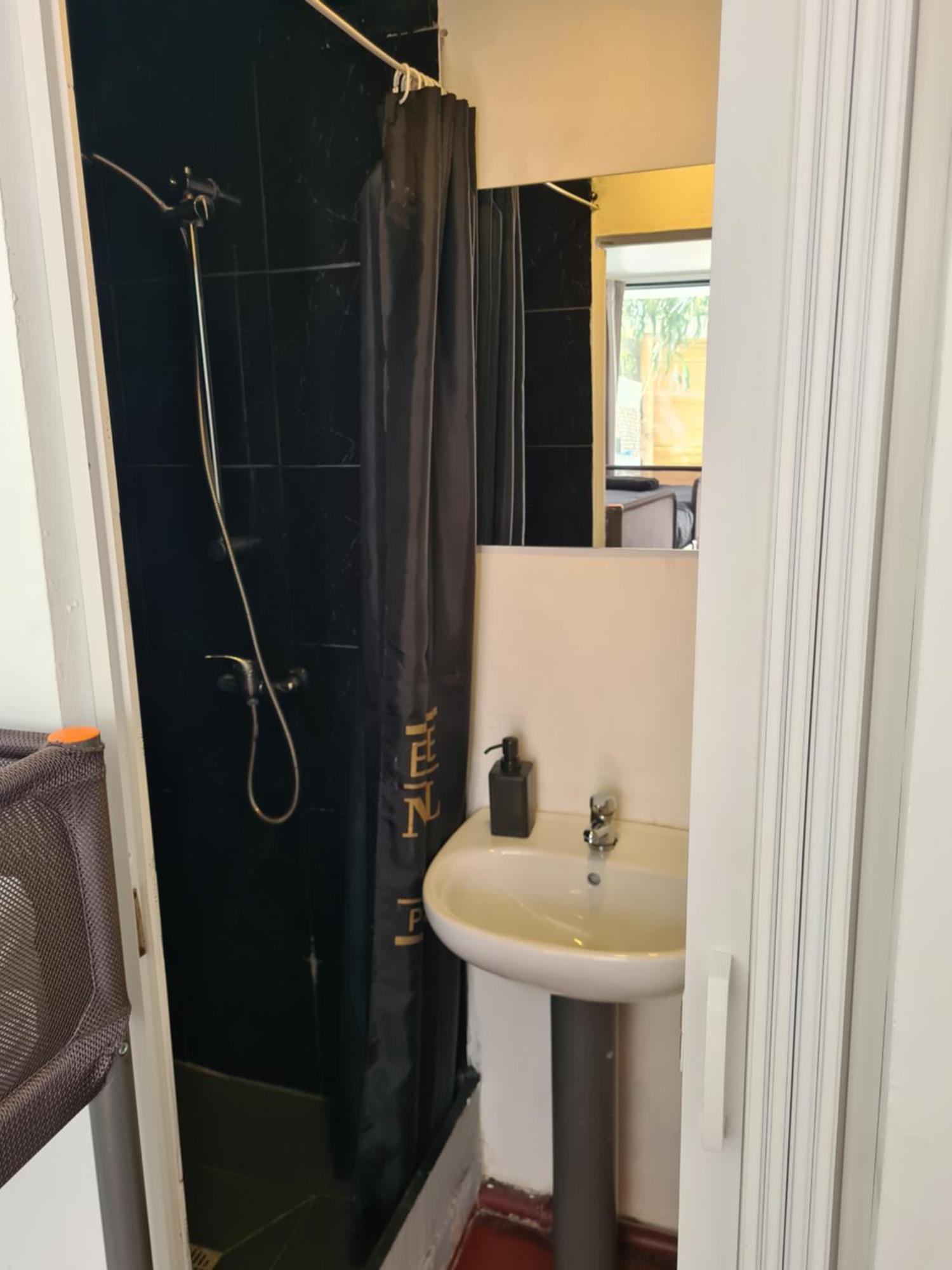 Hostel Casa Vale Ecotainer Lizbona Zewnętrze zdjęcie